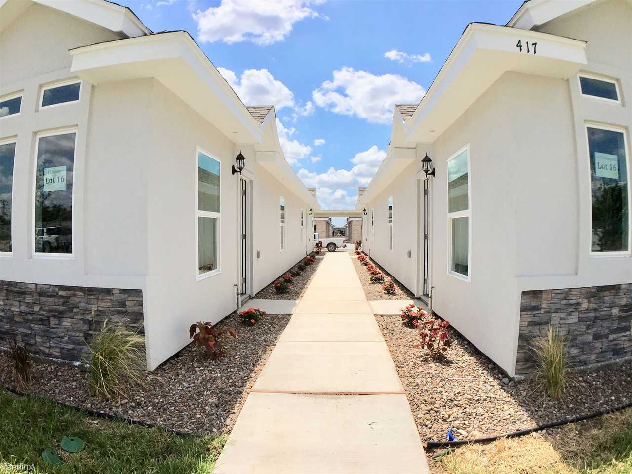 417 Newport Ave - Photo 3 of 23