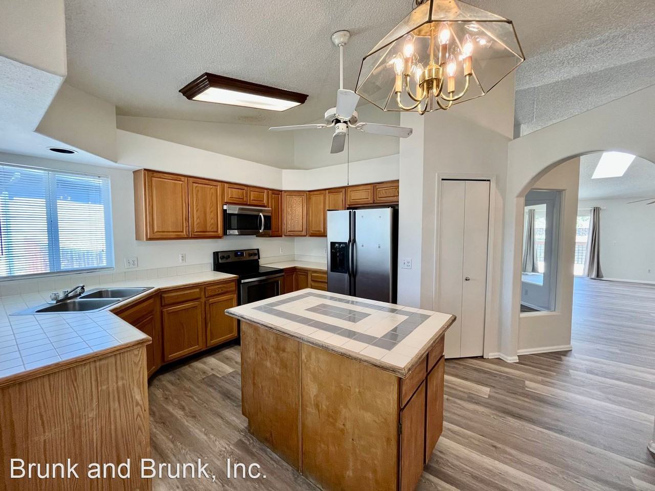 4110 4110 Solarface Ct - Solarface Ct. 4110 - Photo 3 of 25