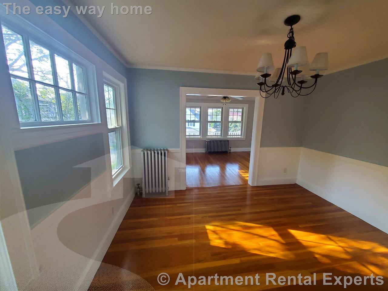 107 Lynde St - Photo 3 of 19