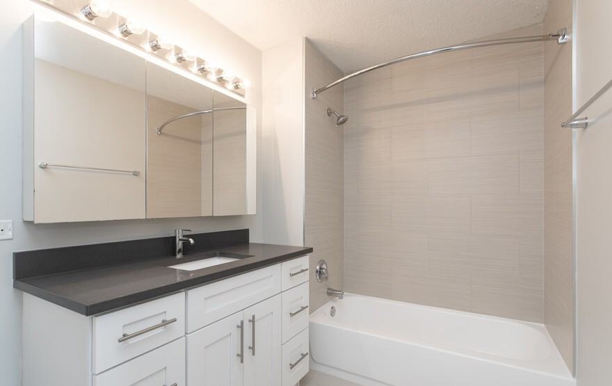 540 N State St #2-2 - Photo 6 of 23