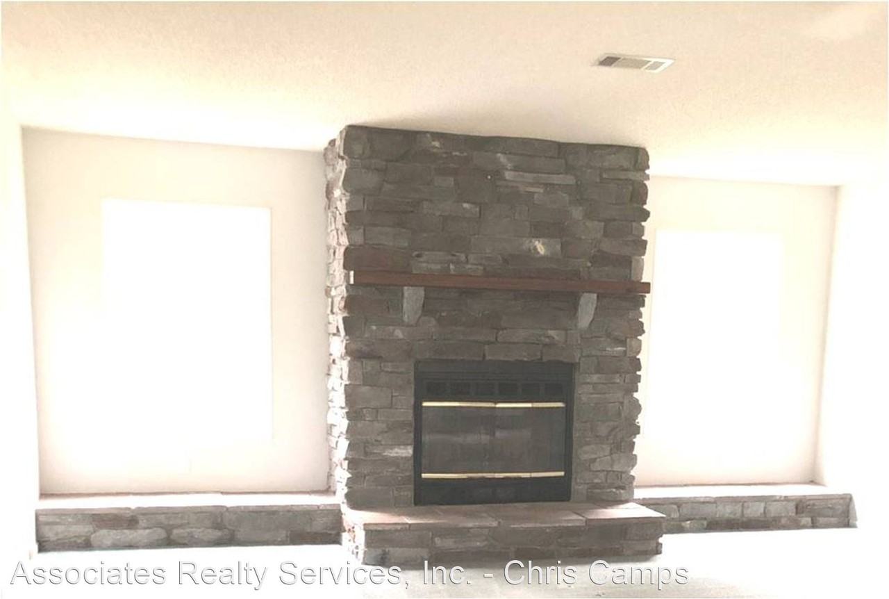 8918 8918 SE 182nd AVE - Photo 3 of 18