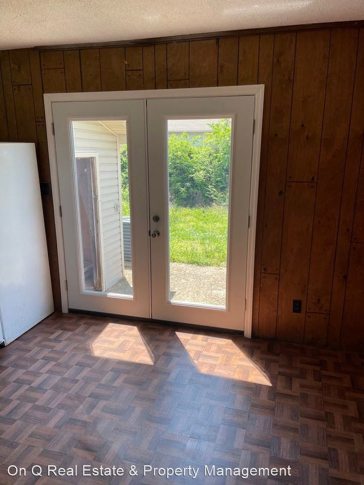 2723 Curtview - Photo 3 of 12