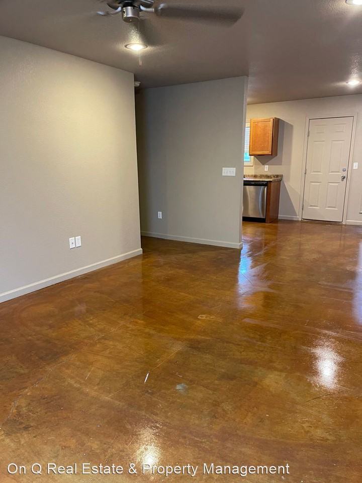 517 W. Matthews - Photo 3 of 15