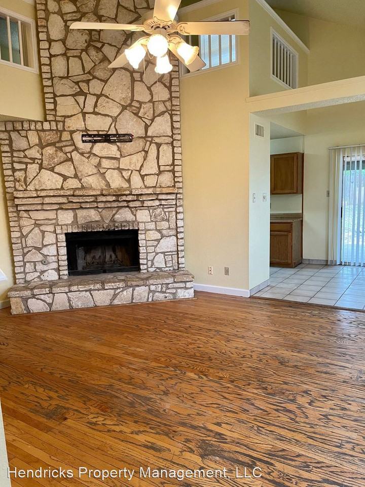 5206 Misty Hl - Photo 3 of 14