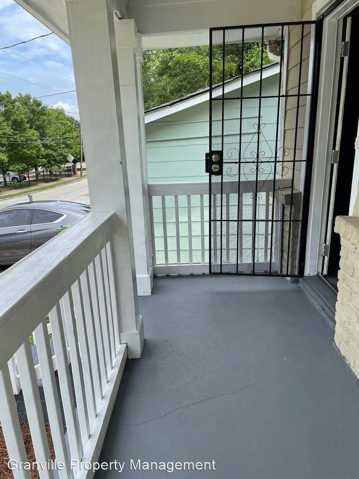 351 Temple St Nw - Photo 3 of 18