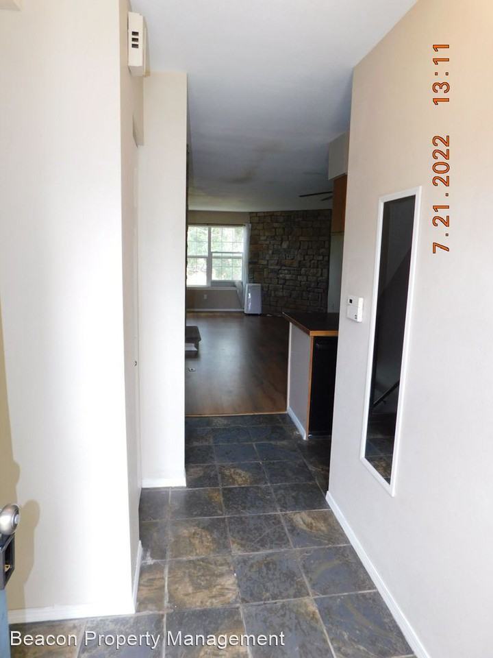 9322 W Ontario Dr - Photo 3 of 22