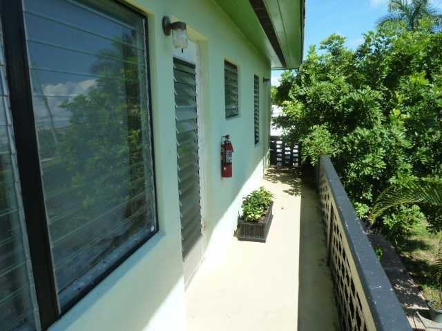 1849 Middle River Dr 4 - Photo 3 of 9