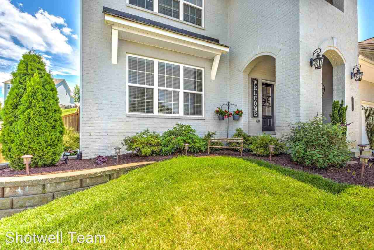 10854 Laurel Glade Ln - Photo 3 of 37