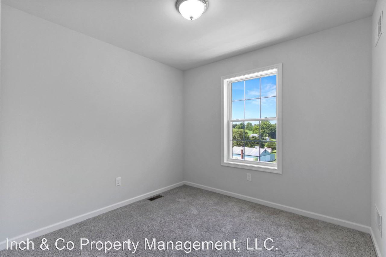 1884 Stoverstown Rd - Photo 2 of 25