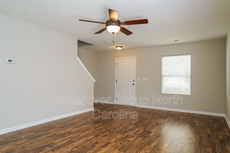 241 Brookhaven Dr - Photo 3 of 18