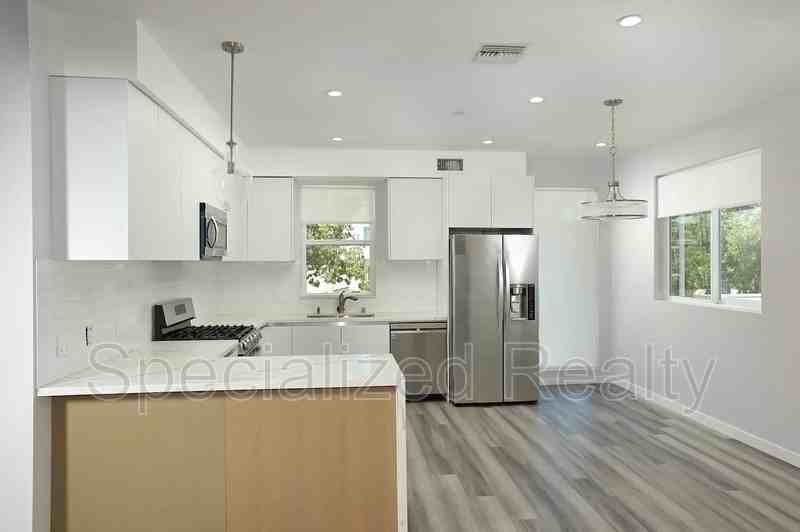 1406 Eagle Vista Dr #1406 - Photo 4 of 20