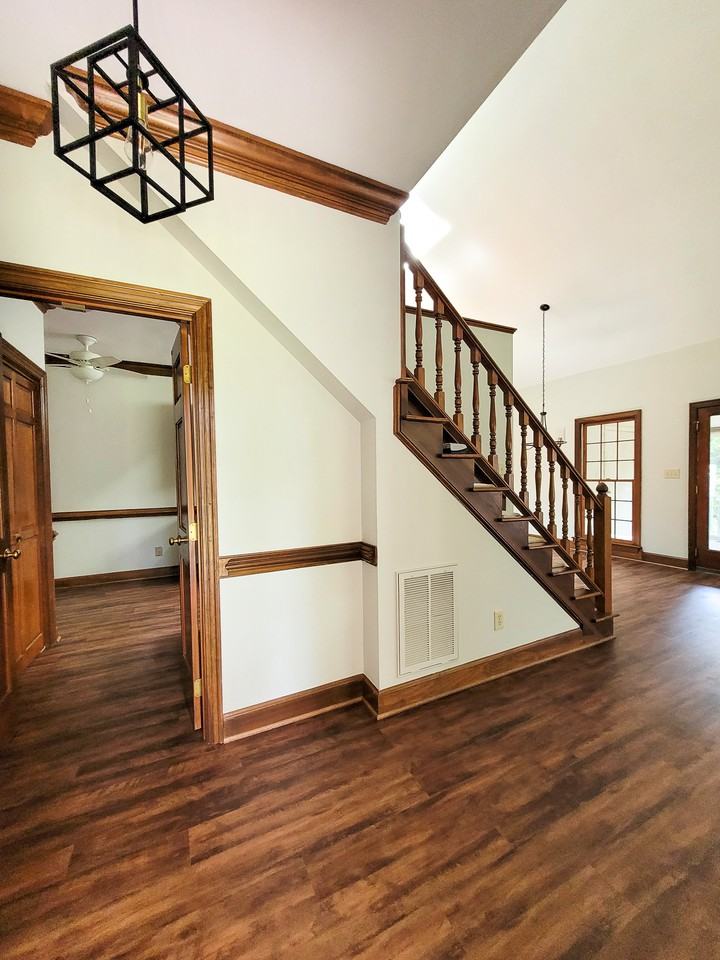 137 Skylark Way - Photo 6 of 44