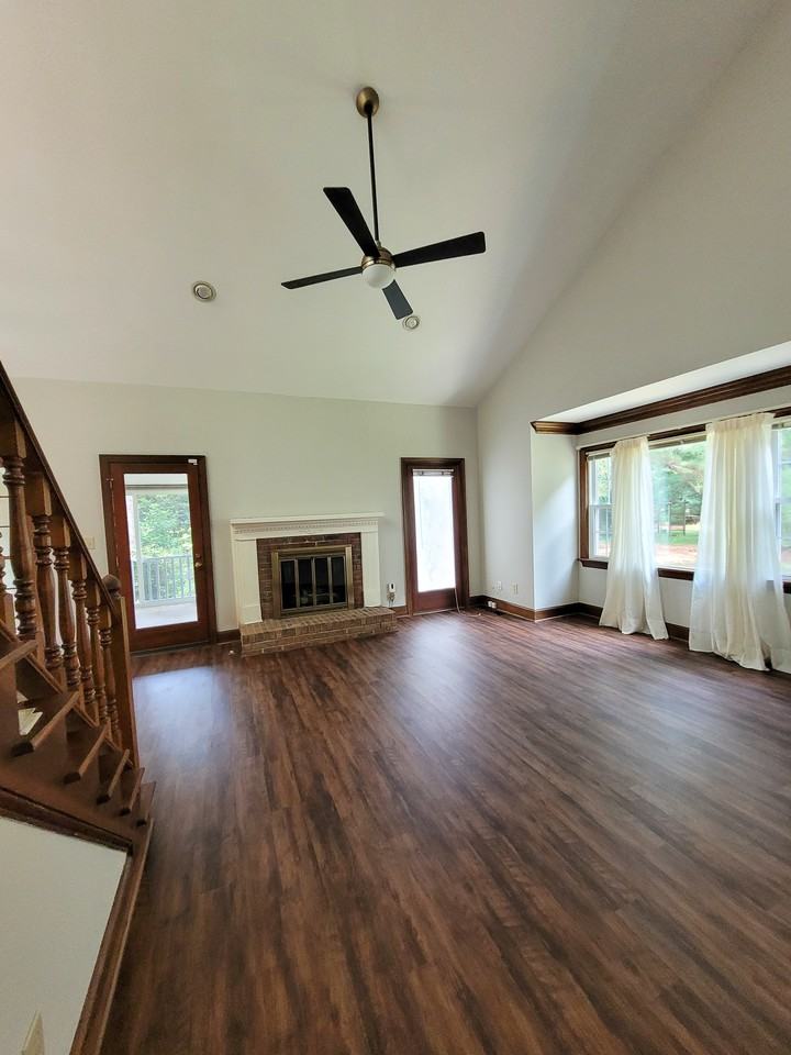 137 Skylark Way - Photo 7 of 44