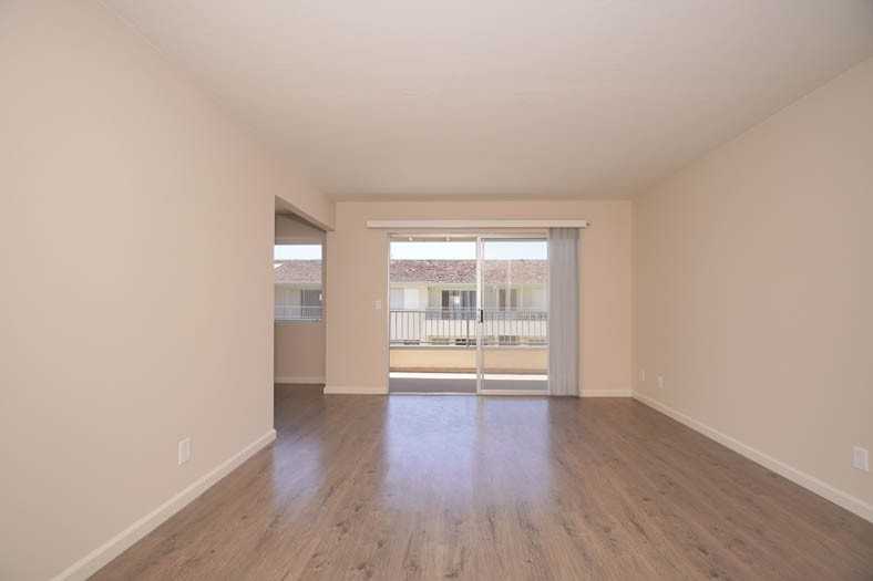 1825 California St #17