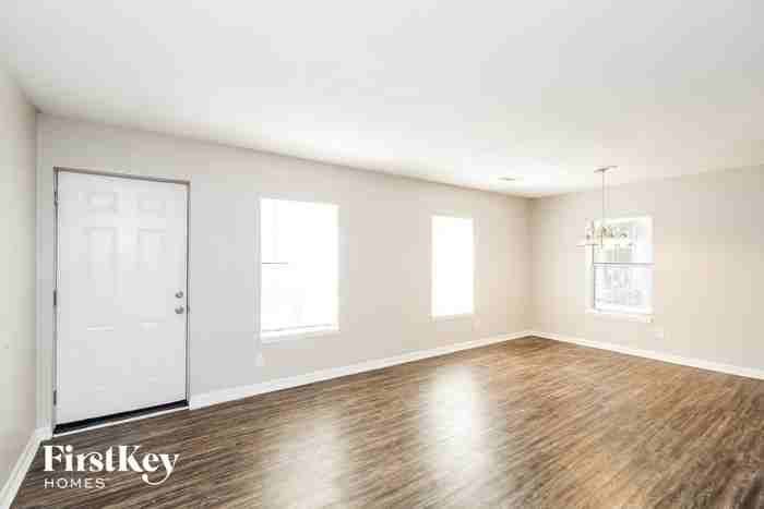 921 Capitol View Ave Nw - Photo 2 of 15
