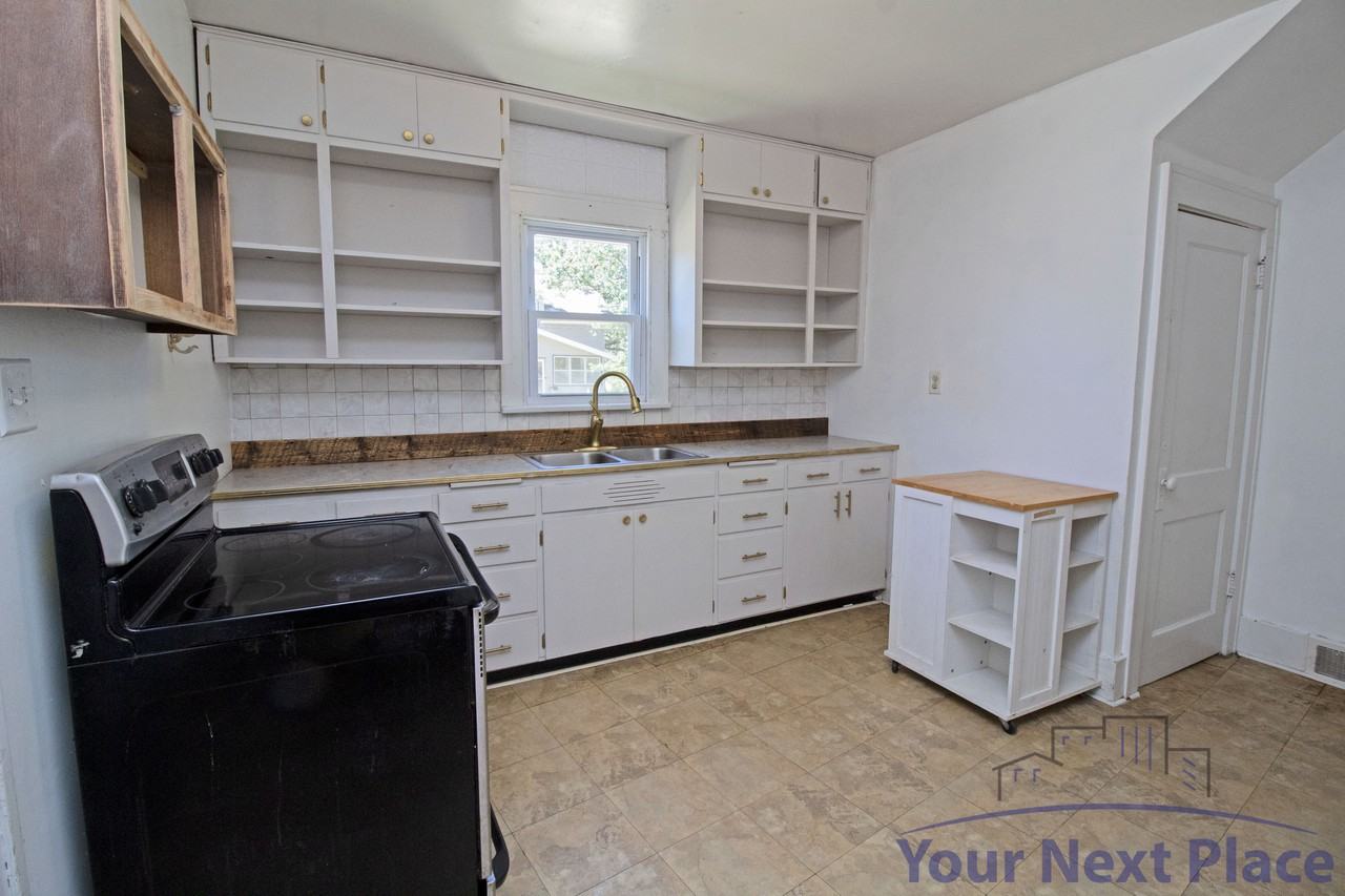 433 5th Avenue Northeast #2 - Photo 3 of 12