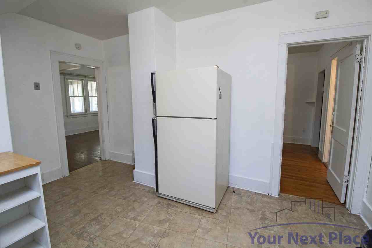 433 5th Avenue Northeast #2 - Photo 5 of 12