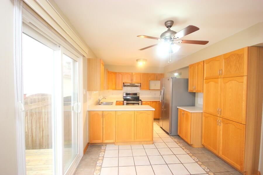 2103 Gardenway Dr - Photo 2 of 12