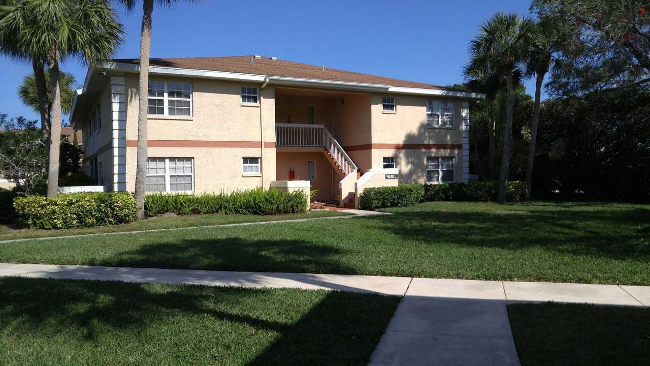 1566 Southeast Royal Green Circle #203 - Photo 2 of 50