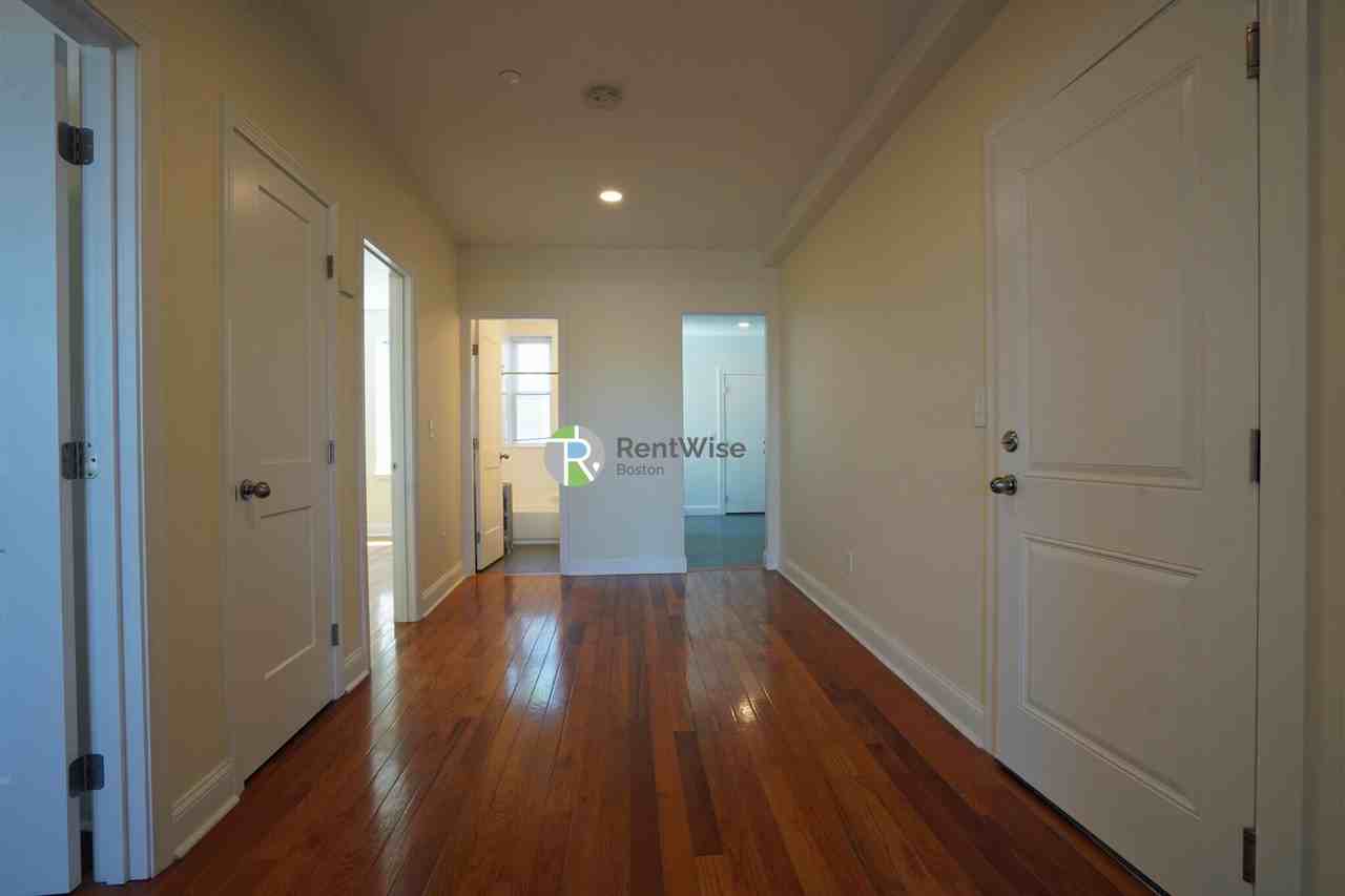 123 Sutherland Rd #L