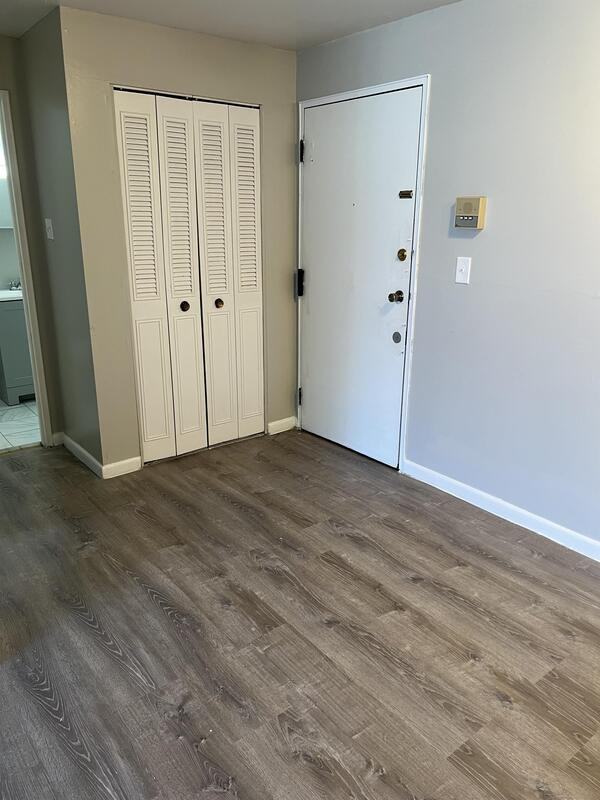 16 Niles St - Photo 3 of 5