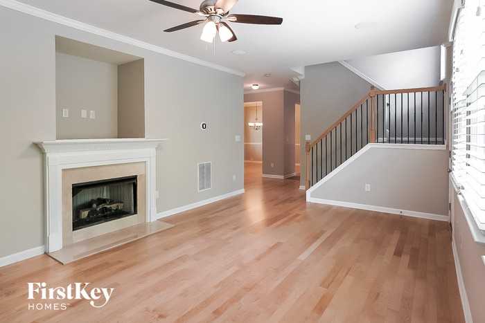 194 Silver Arrow Cir - Photo 3 of 15