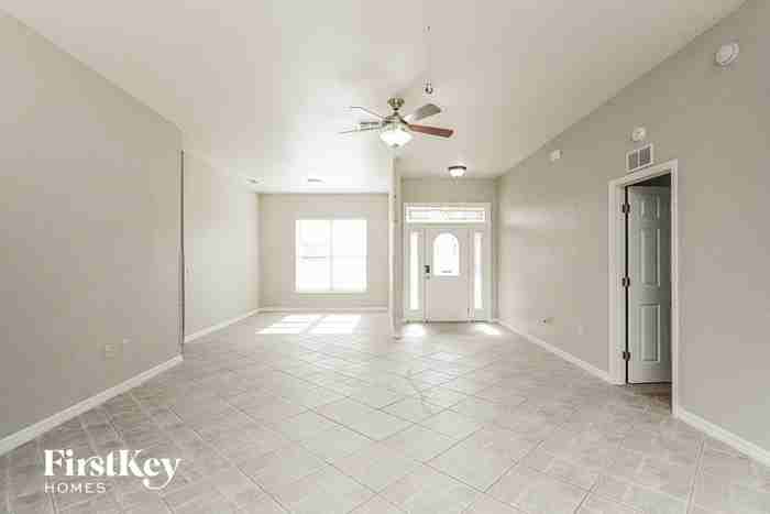 109 Lake Dell Dr - Photo 2 of 15