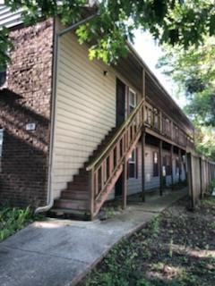 305 W. Elm - Photo 3 of 19