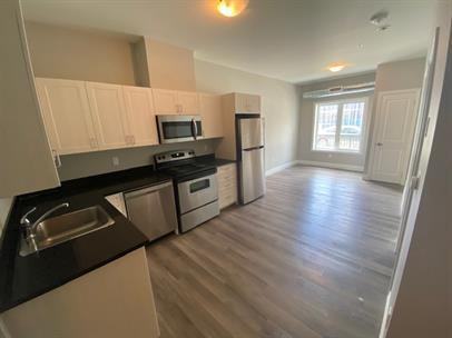 501 - 19  Frontenac Street - Photo 2 of 8