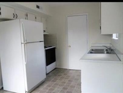 1194 Mountain Avenue - Photo 2 of 8