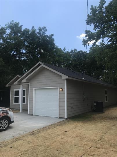 1719 Park St - Photo 2 of 23