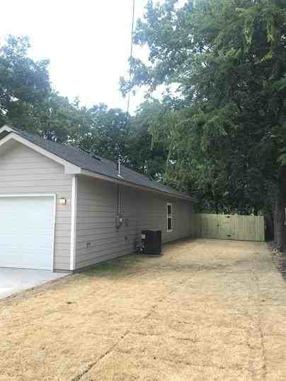 1719 Park St - Photo 3 of 23