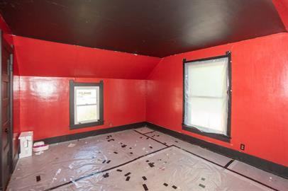 140 W 6th St - Photo 3 of 8