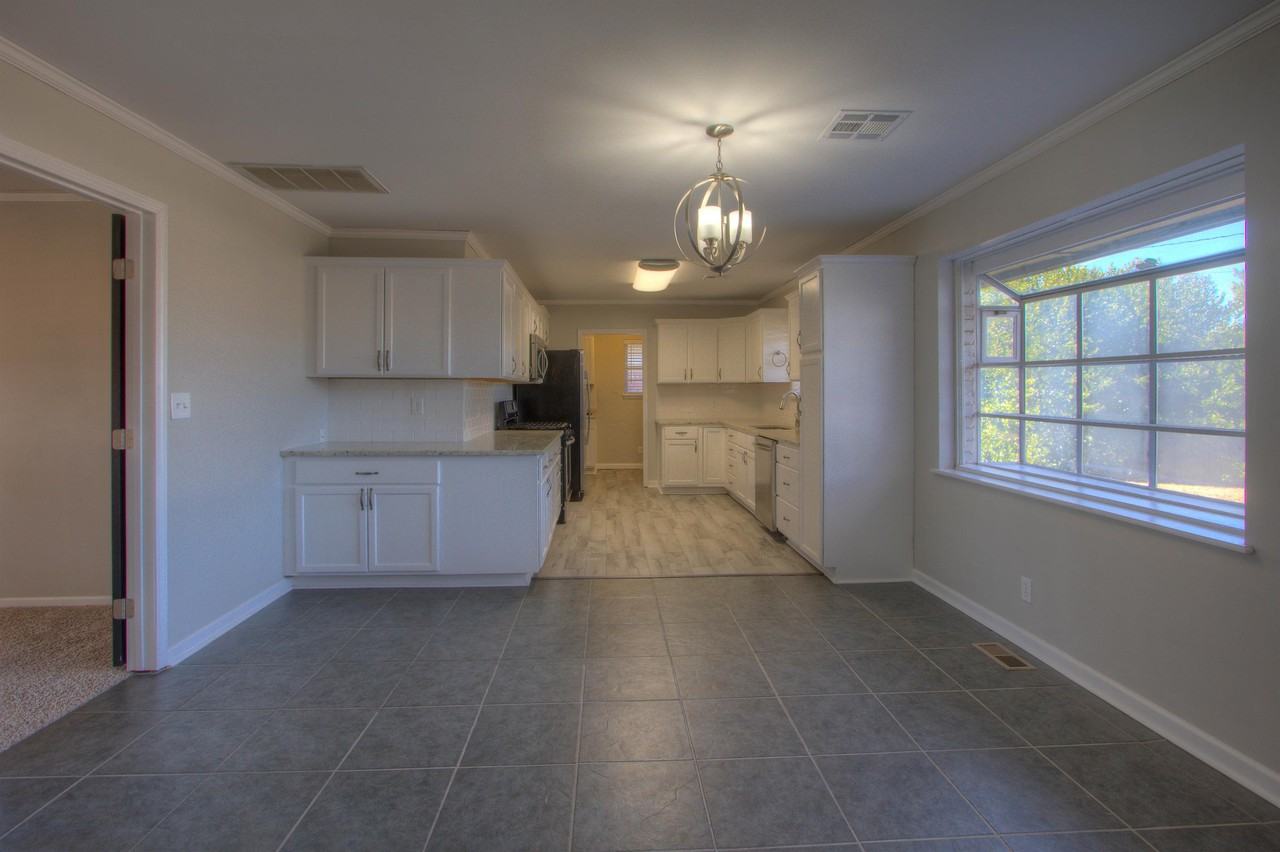 6635 E 54th St #1 - Photo 7 of 27