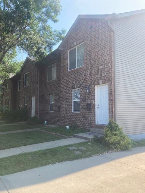 223 N. Clinton 4 #4 - Photo 2 of 28
