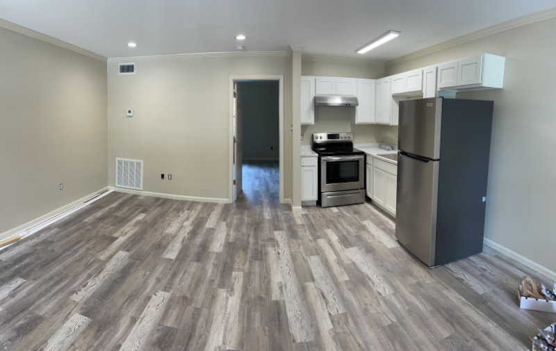 600 East University Avenue #4 - Photo 3 of 13