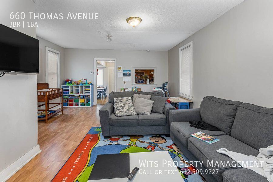 660 Thomas Ave - Photo 3 of 26