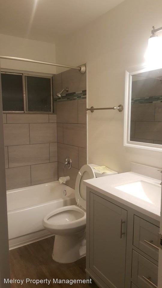 4670 34th St - Photo 3 of 7