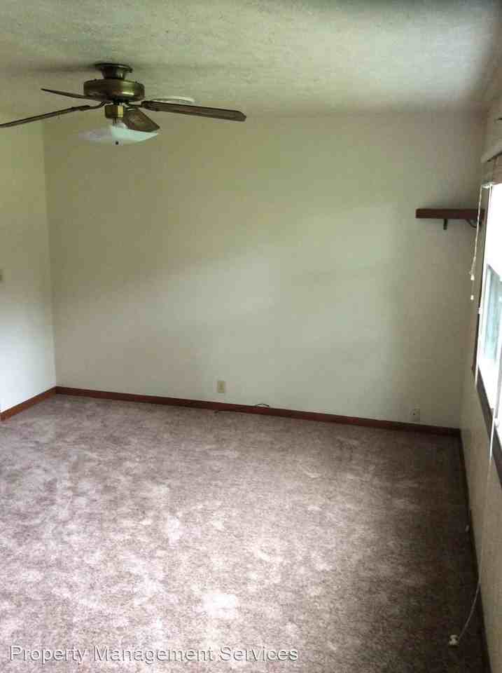 1601 Avalon St - Photo 2 of 10