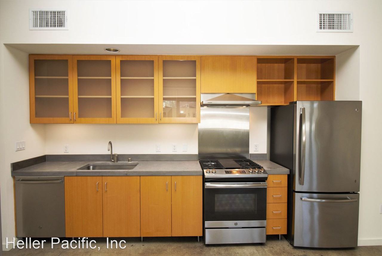 1530 J Street - Photo 2 of 6