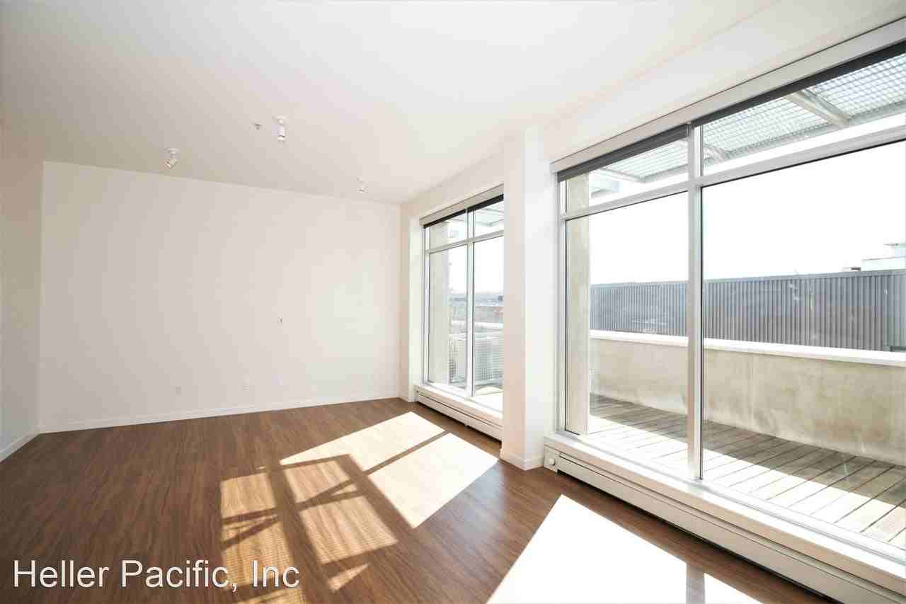 1530 J Street - Photo 3 of 6