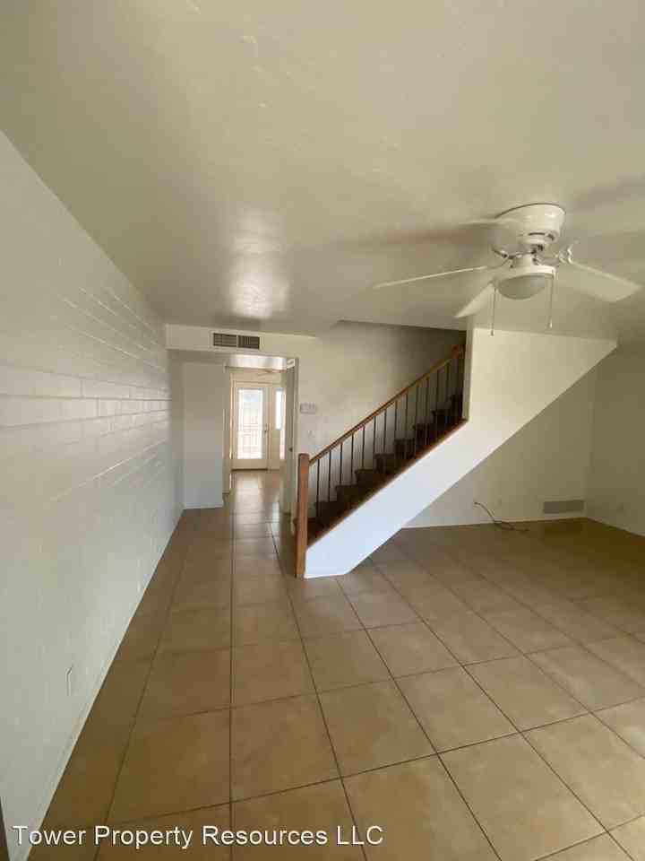 955 N Venice Ave #D - Photo 3 of 15