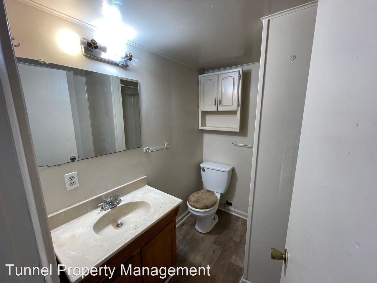 413 N Moore Rd - Photo 2 of 6