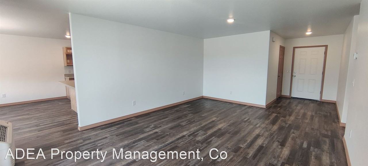 5447-5449 Grouse Meadows Ln - Photo 3 of 10