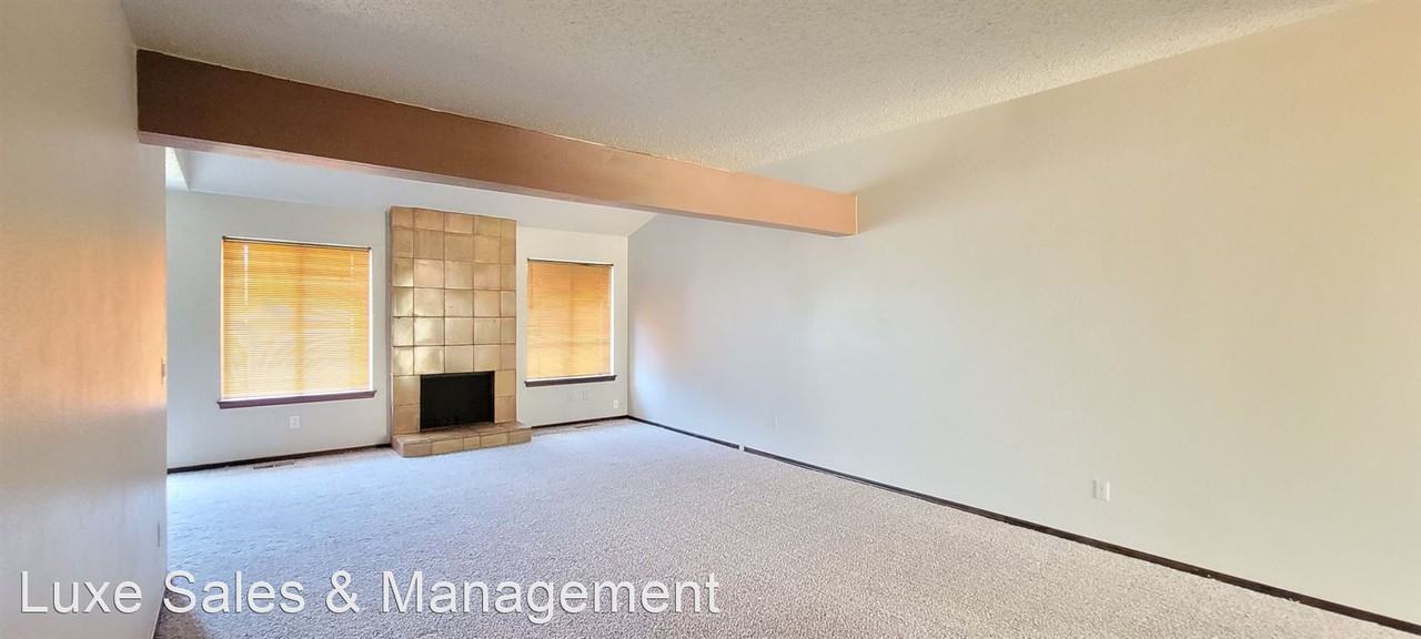 10114 Hefner Village Ter - Photo 3 of 22