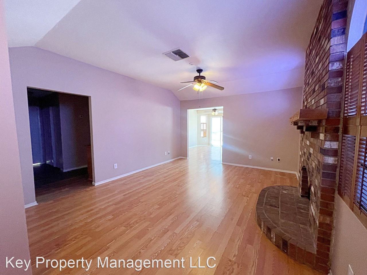 8429 Charles Ct - Photo 3 of 18