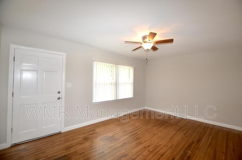 380 Cameron Ave Ne - Photo 2 of 18