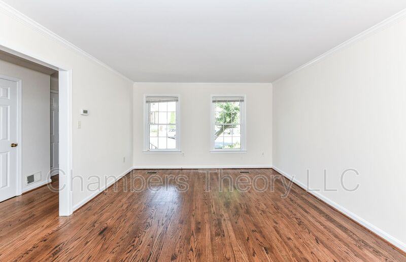 3043 Meeting St - Photo 3 of 31