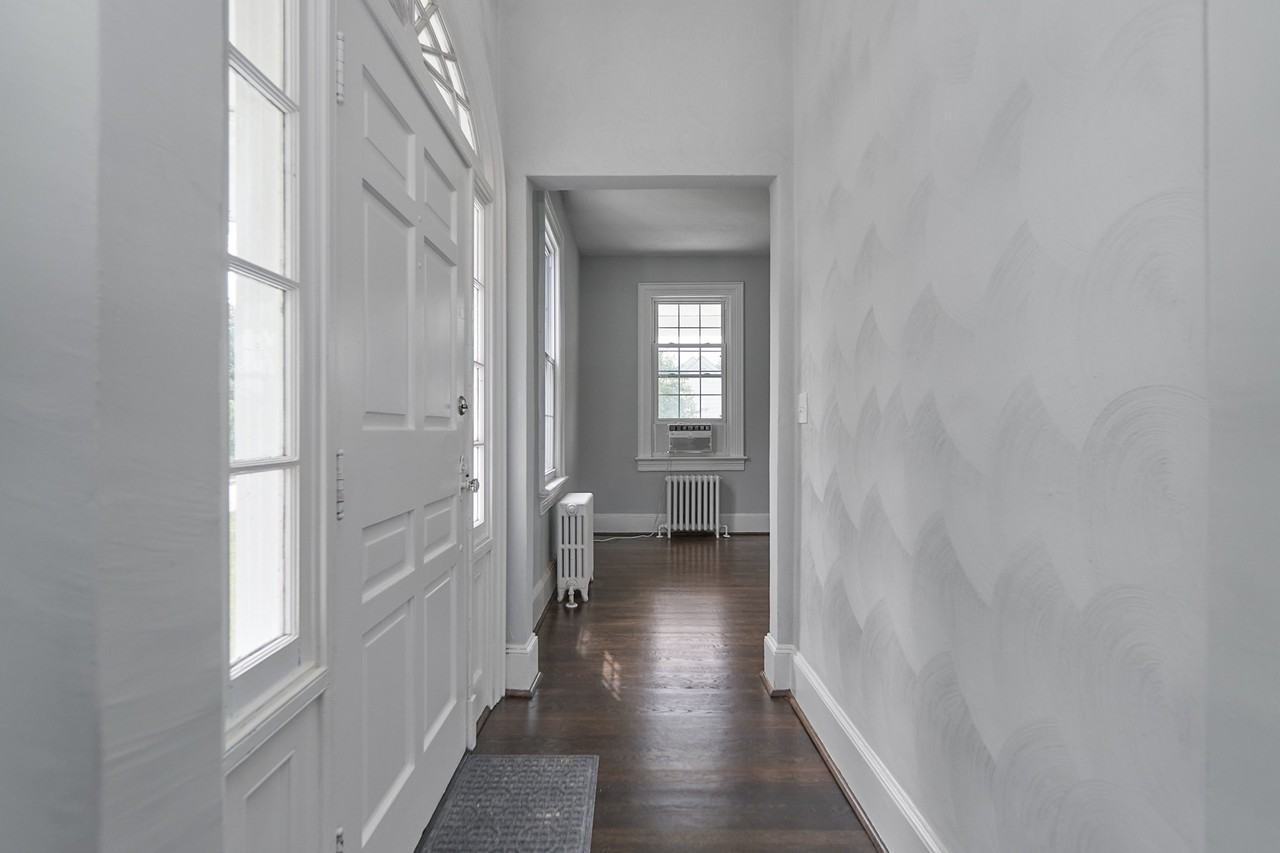 1328 Hampton Dr - Photo 7 of 30