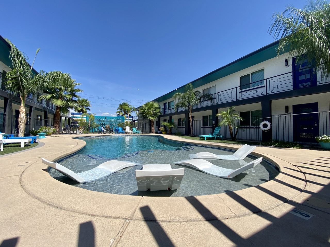 1425 N Park Ave - Photo 3 of 9